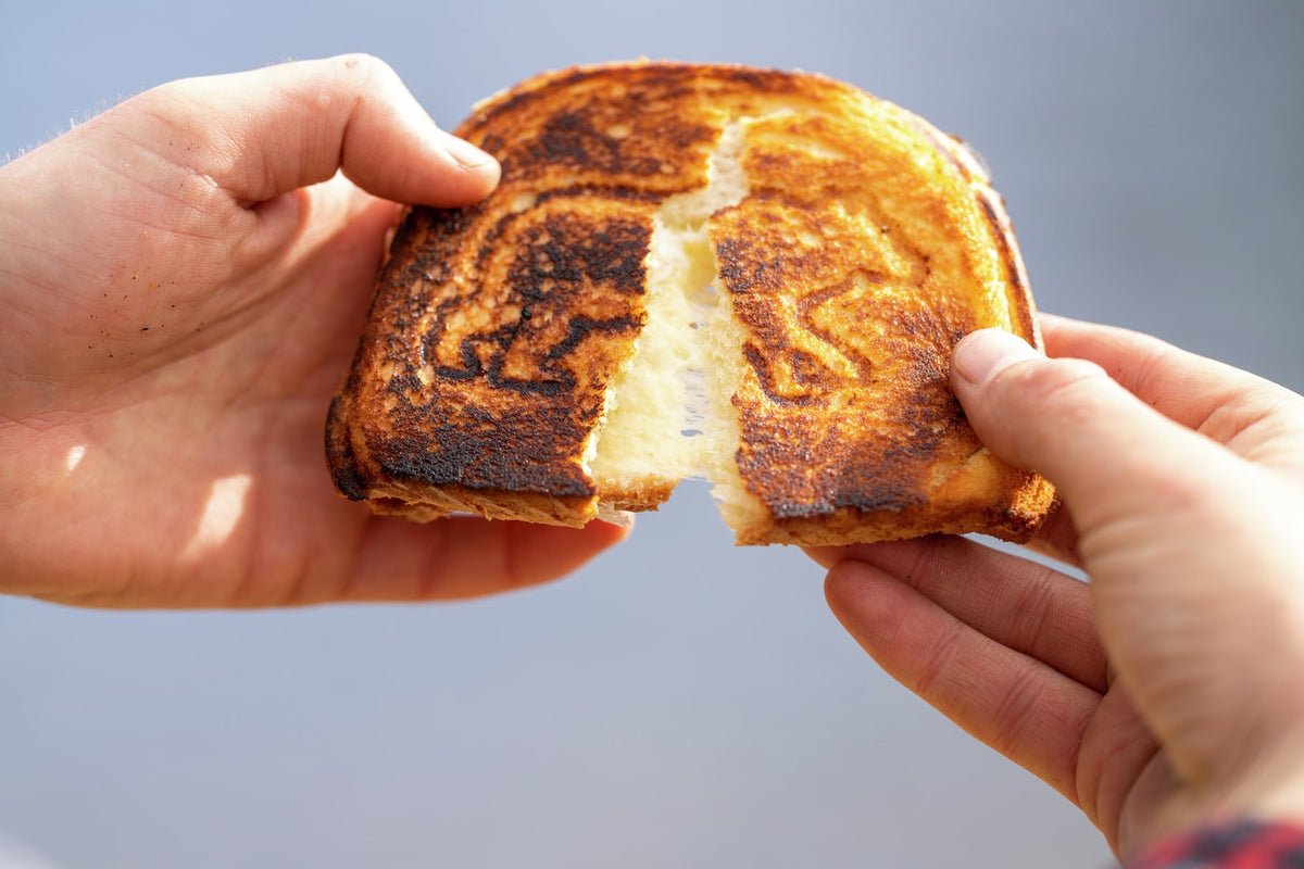 Hallmark toastjern med elgmotiv i støbejern, sort (4)