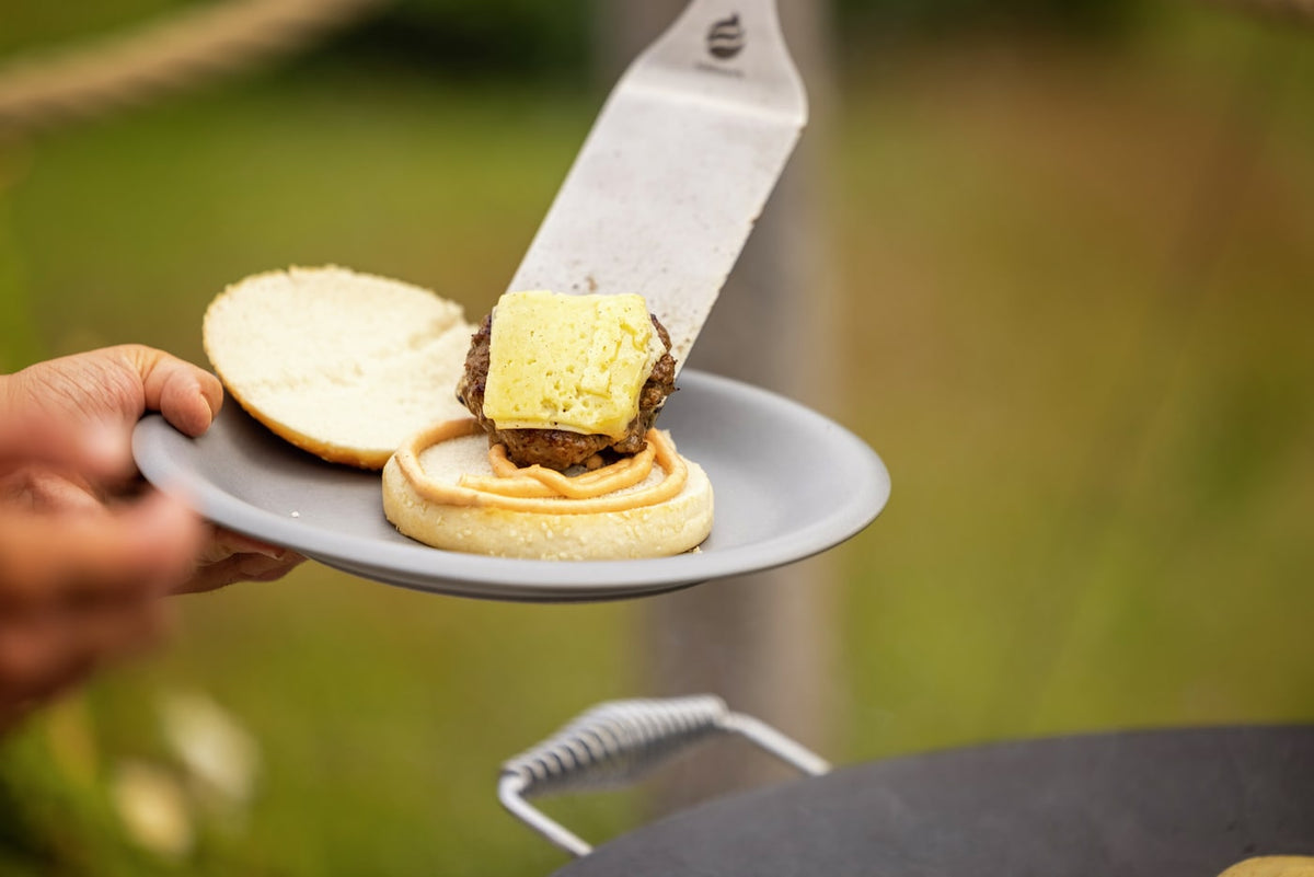 Hallmark grillspatel i rustfrit stål med træhåndtag (3)