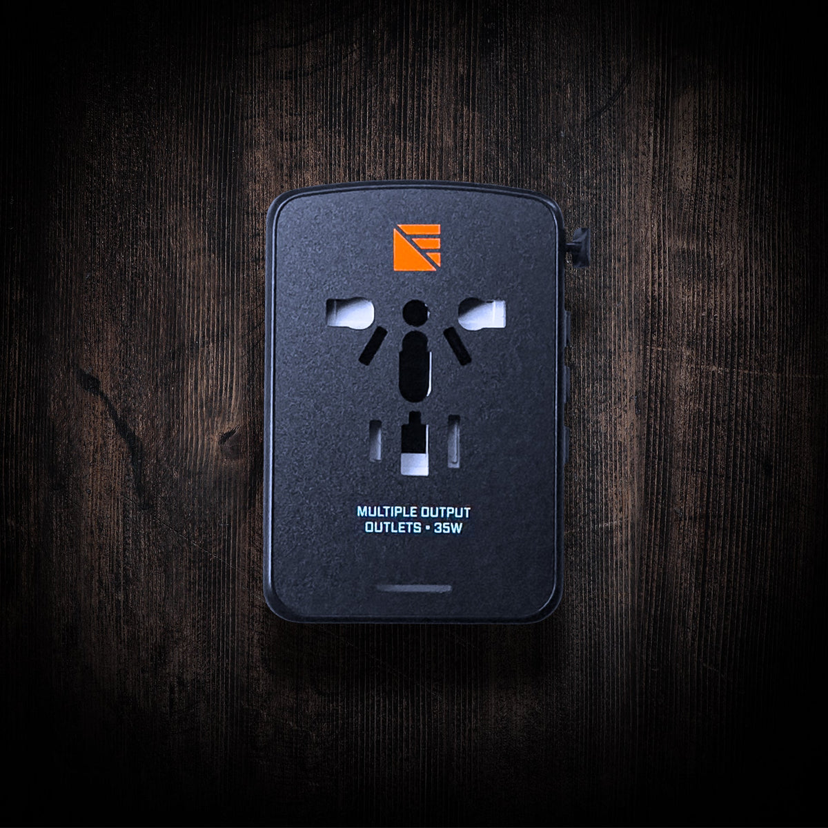 Dark Energy 35W international rejseadapter med USB-C og USB-A, sort